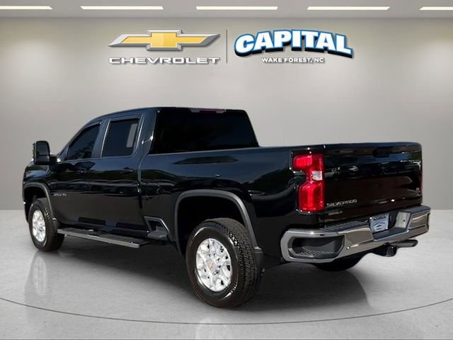 Used 2024 Chevrolet Silverado 2500 LT w/ Convenience Package image 4