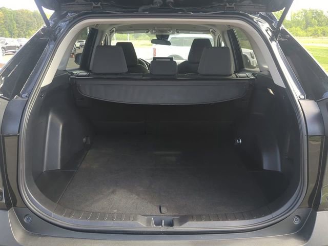 Used 2025 Toyota RAV4 XLE AWD/4WD image 12