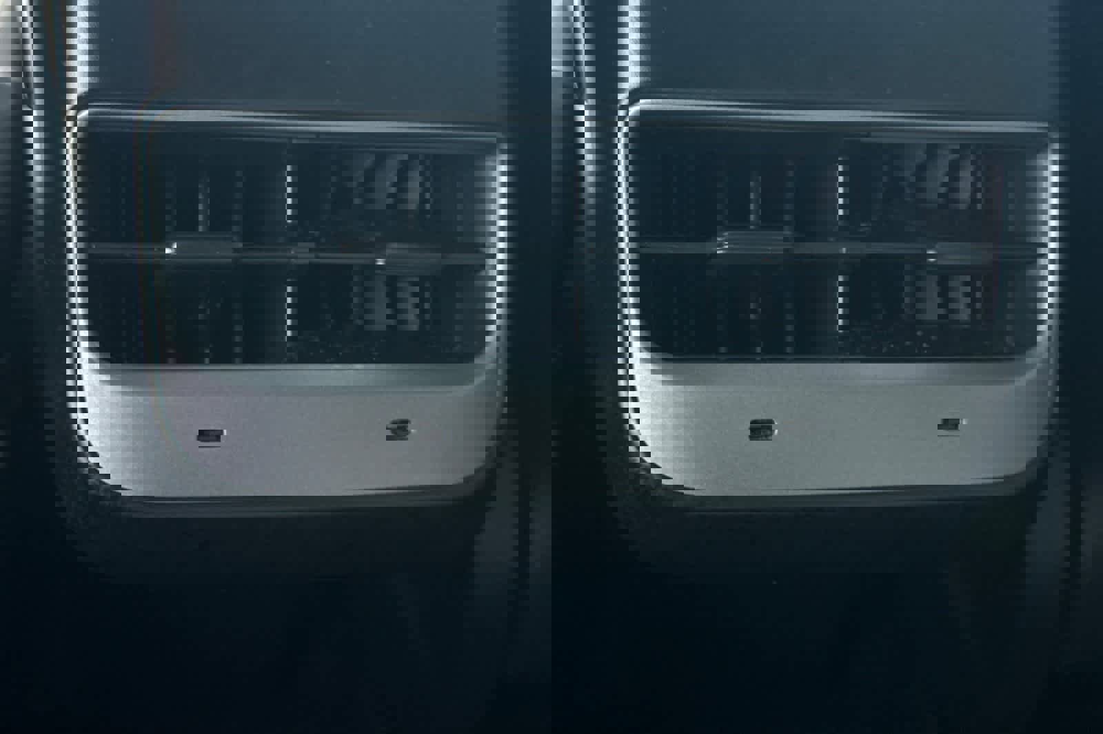 Used 2022 Tesla Model Y Performance image 15