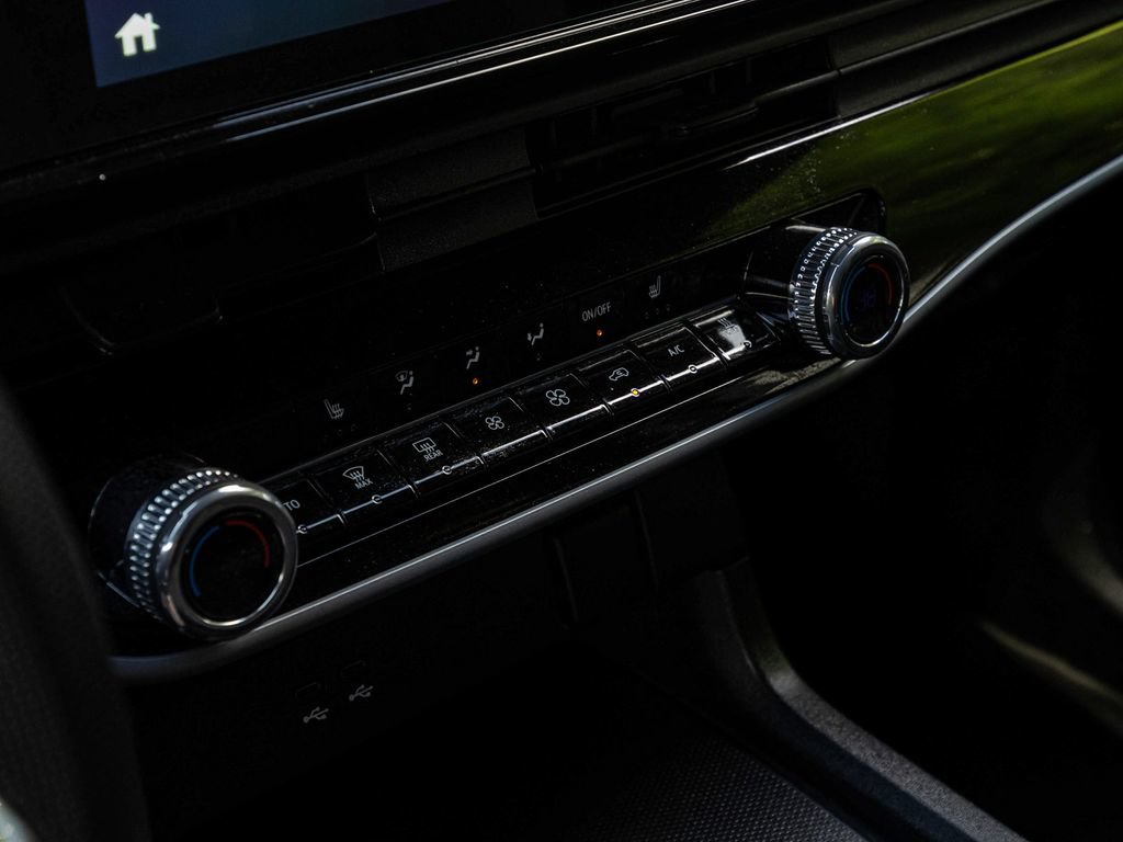 Used 2025 Honda Prologue EX image 21