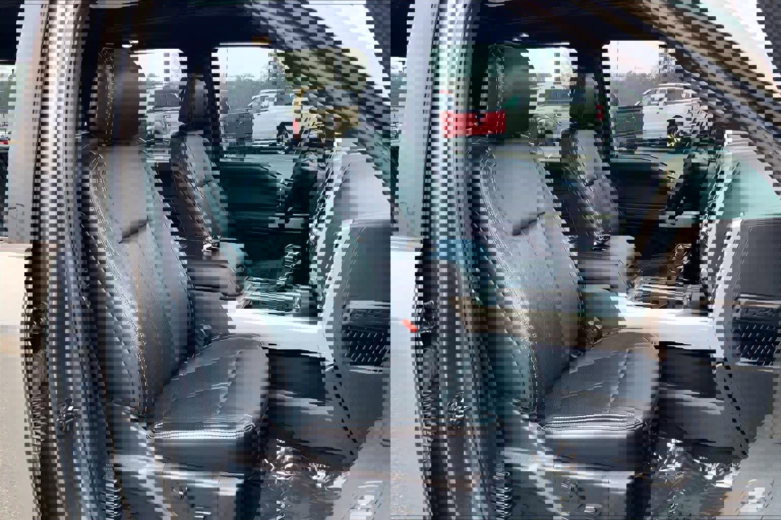 Used 2019 Ford F150 Lariat w/ Equipment Group 502A Luxury image 8