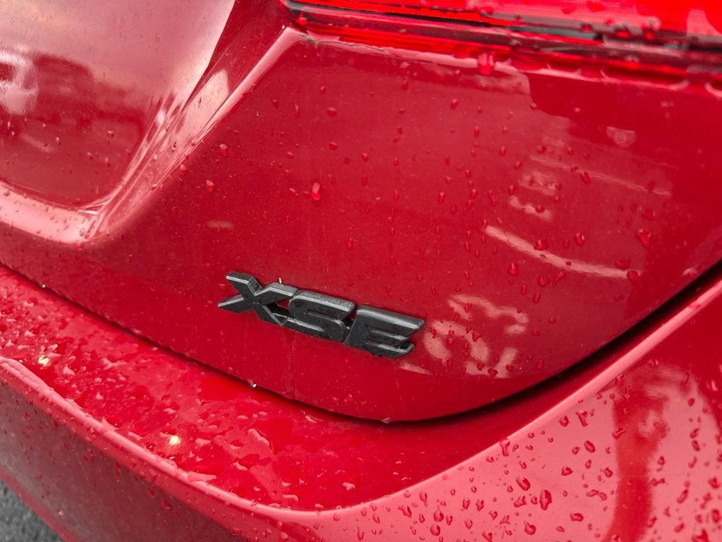 Used 2019 Toyota Camry XSE FWD image 4