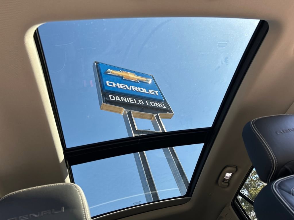 Used 2020 GMC Terrain Denali w/ Denali Premium Package image 22