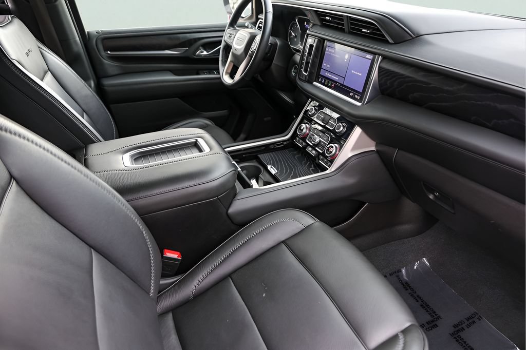 Used 2021 GMC Yukon Denali w/ Advanced Technology Package RWD image 34