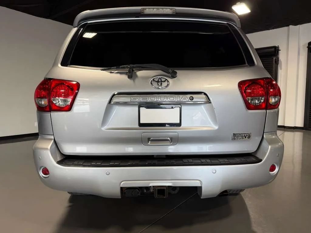 Used 2013 Toyota Sequoia Platinum AWD/4WD image 5