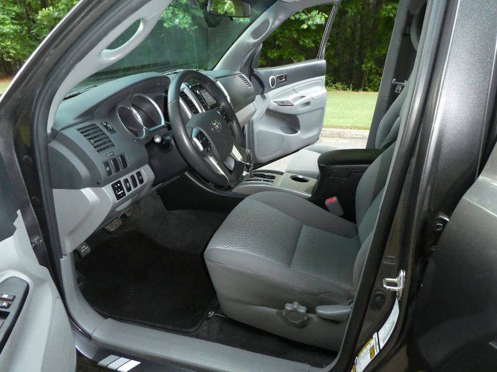 Used 2015 Toyota Tacoma 4x4 Double Cab w/ SR5 Package image 4