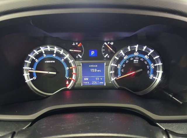 Used 2016 Toyota 4Runner SR5 AWD/4WD image 10
