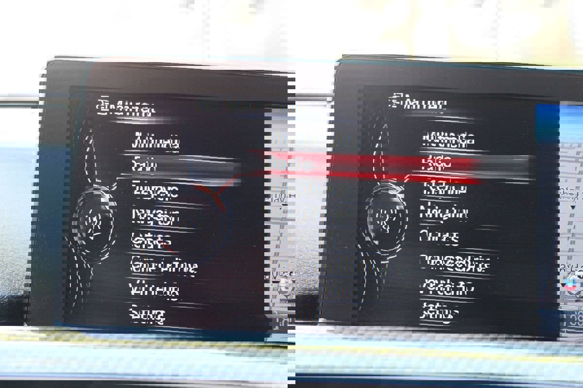 Used 2015 BMW M3 Sedan RWD image 39