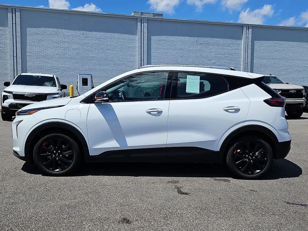 Used 2023 Chevrolet Bolt EUV LT w/ Convenience Package FWD image 7
