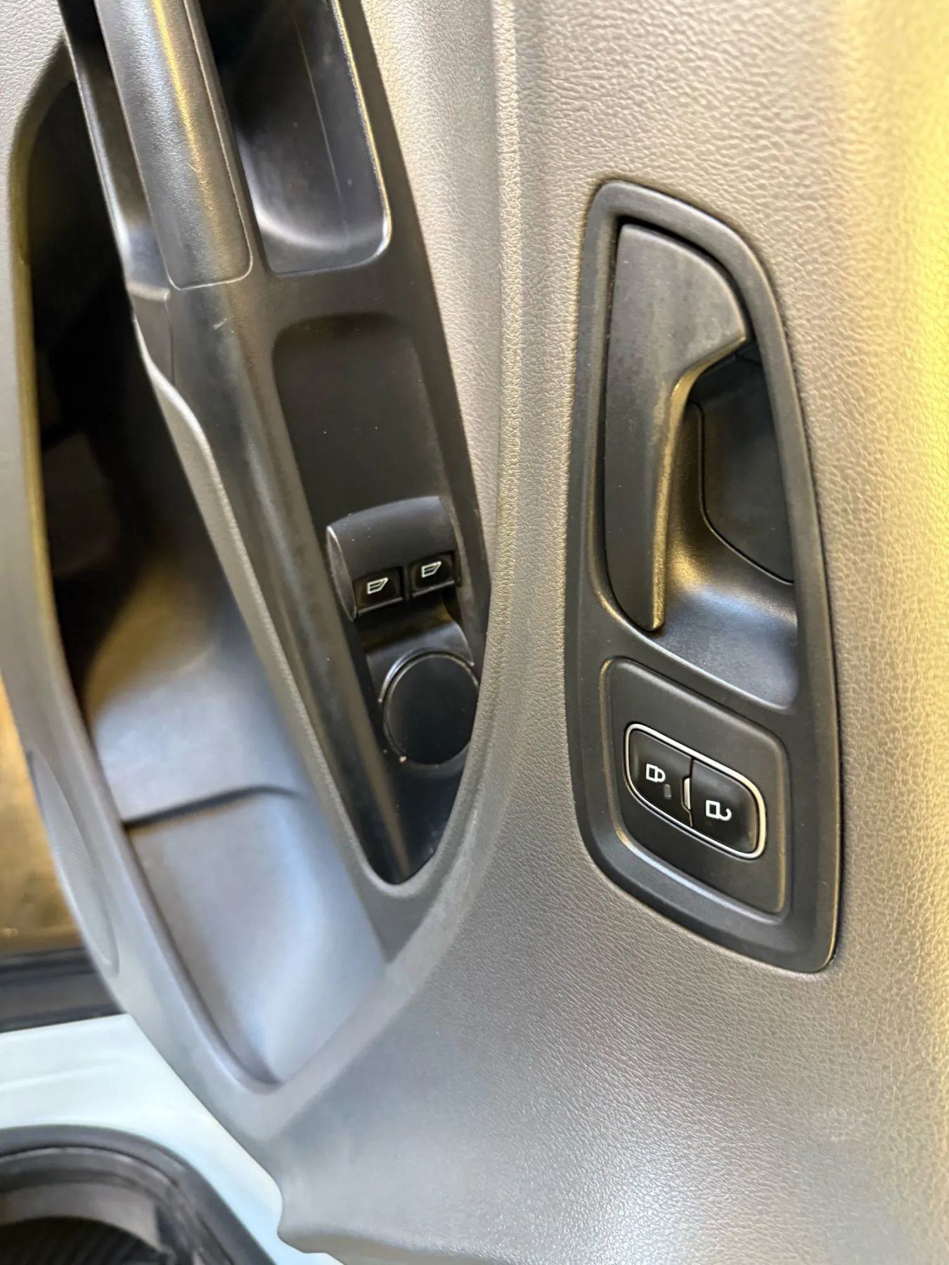 Used 2019 Ford Transit Connect XL FWD image 8
