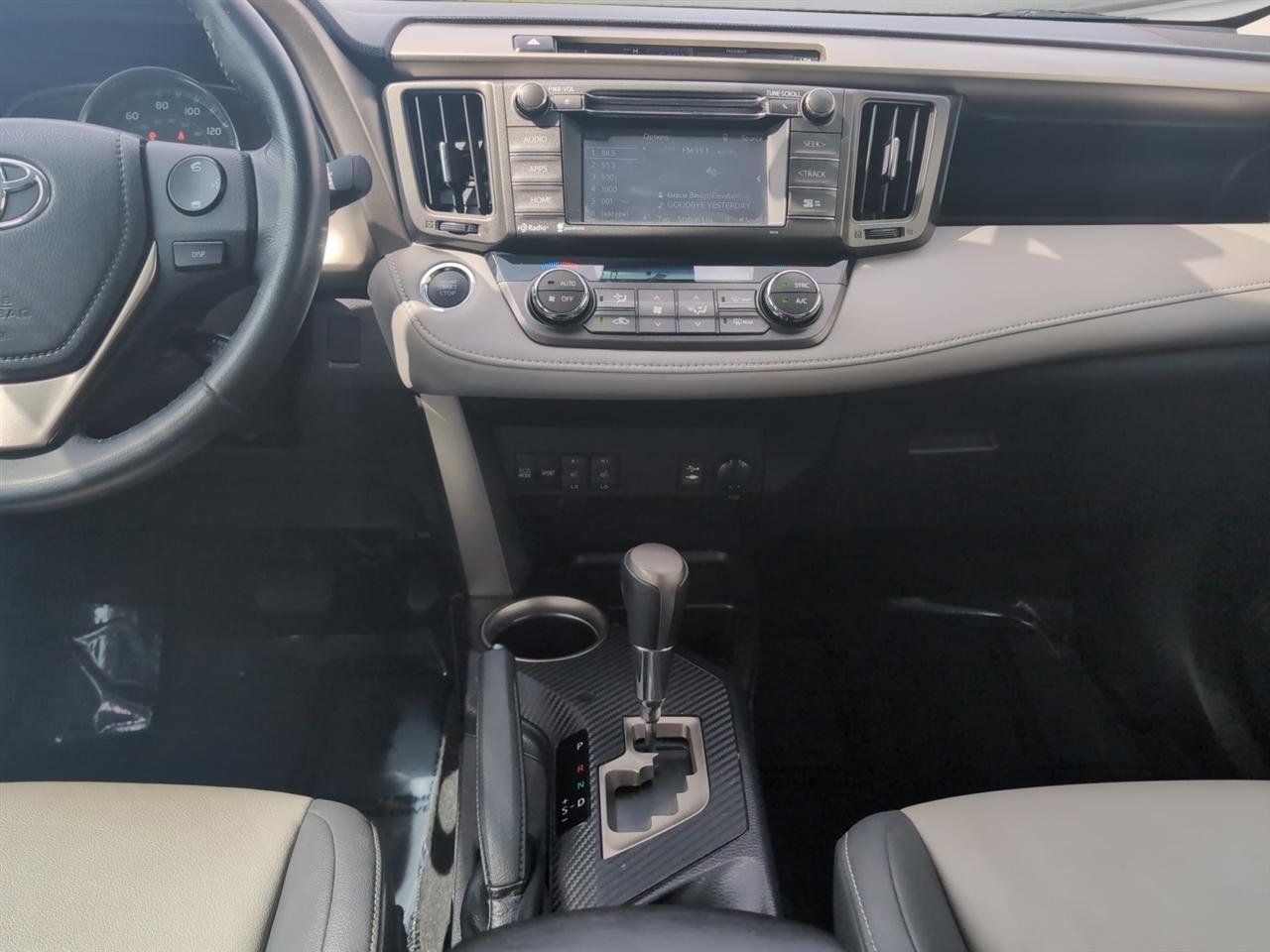 Used 2014 Toyota RAV4 Limited w/ Technology Package AWD/4WD image 12