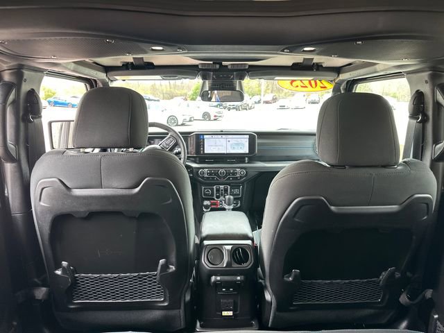 Used 2025 Jeep Wrangler Unlimited Rubicon 4xe w/ Convenience Group AWD/4WD image 14