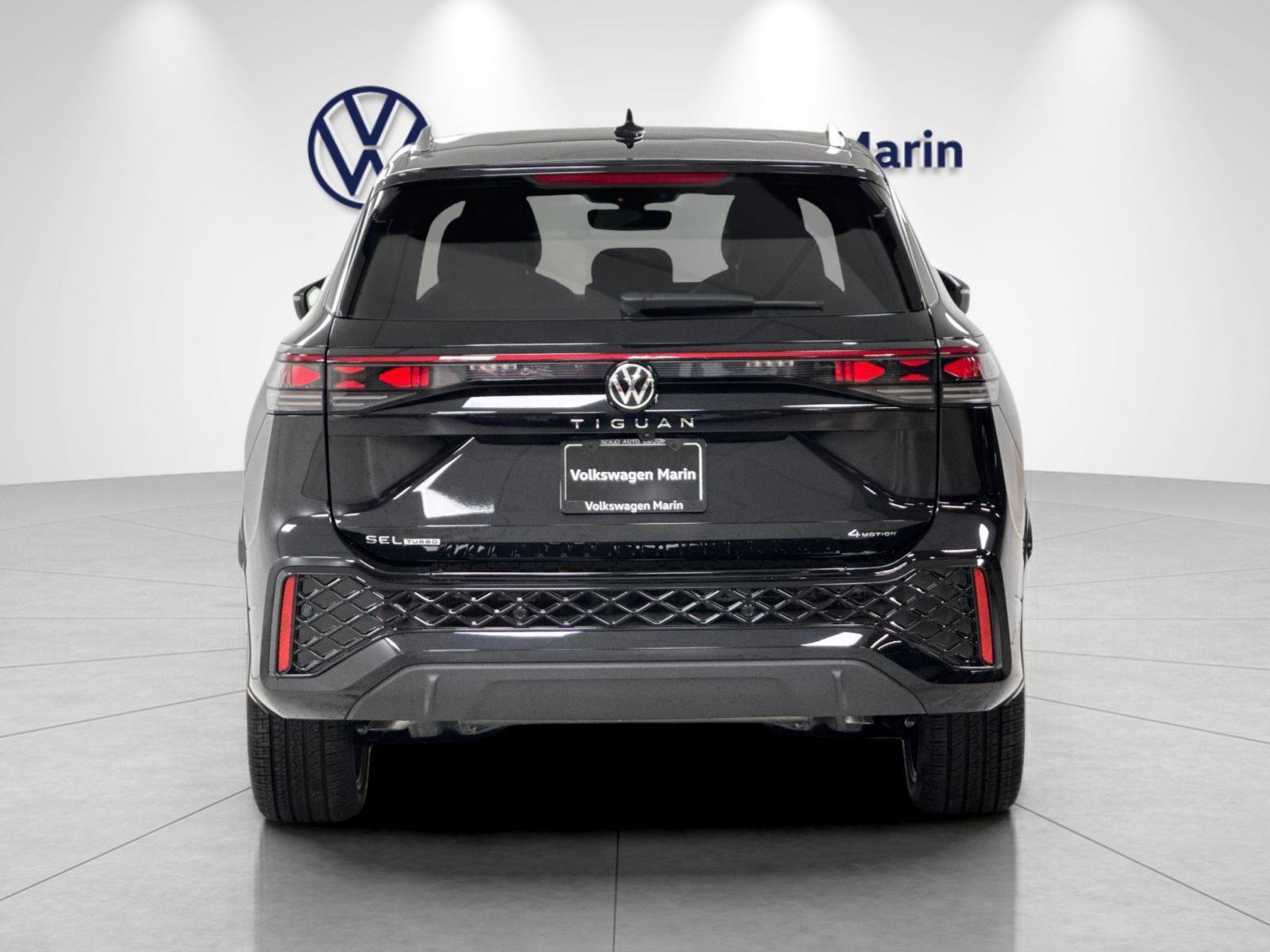 New 2026 Volkswagen Tiguan SEL R-Line AWD/4WD image 4