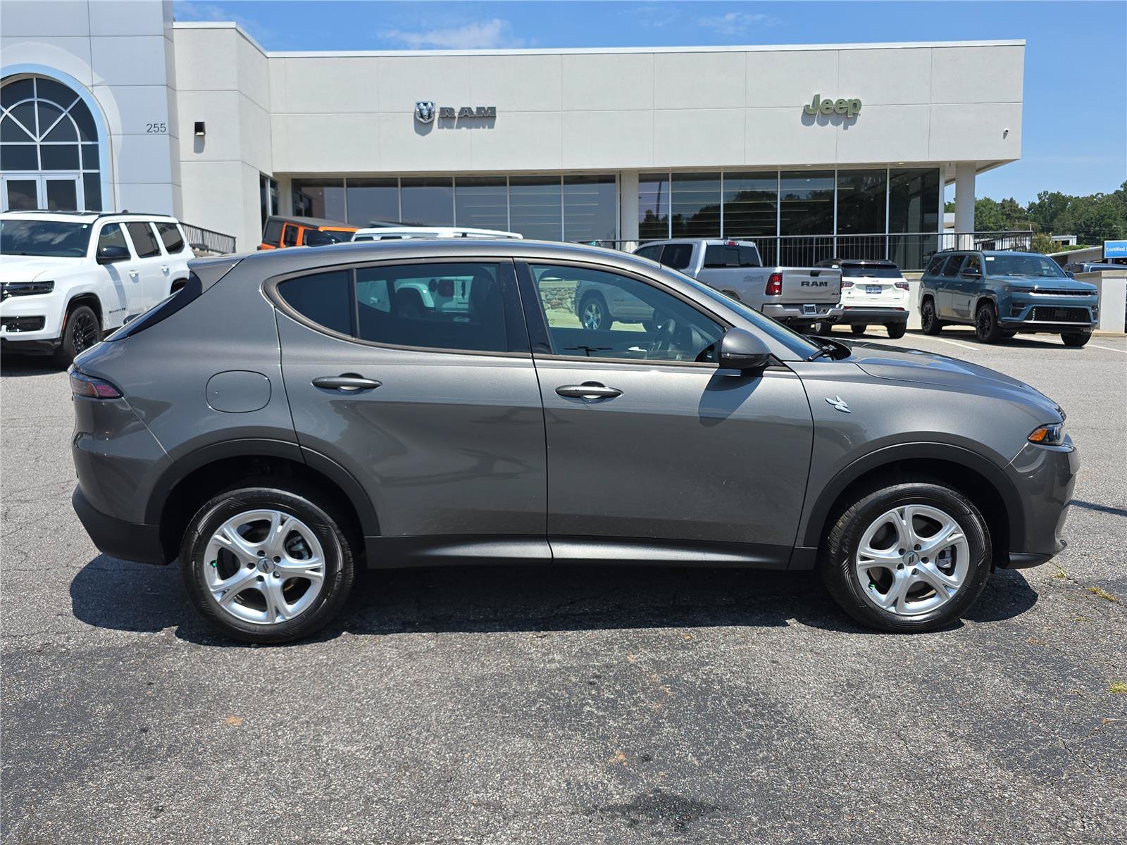 Used 2024 Dodge Hornet GT AWD/4WD image 2