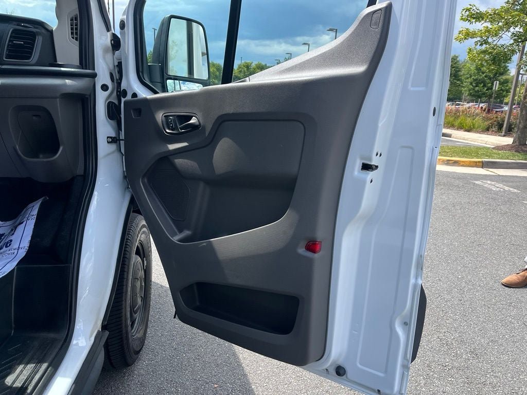 Used 2024 Ford Transit 250 148 Medium Roof RWD image 14