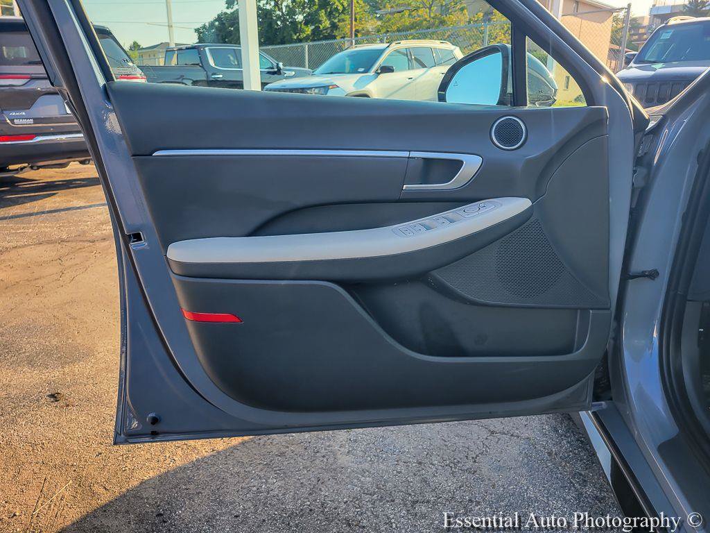 Used 2025 Hyundai Sonata SEL FWD image 24