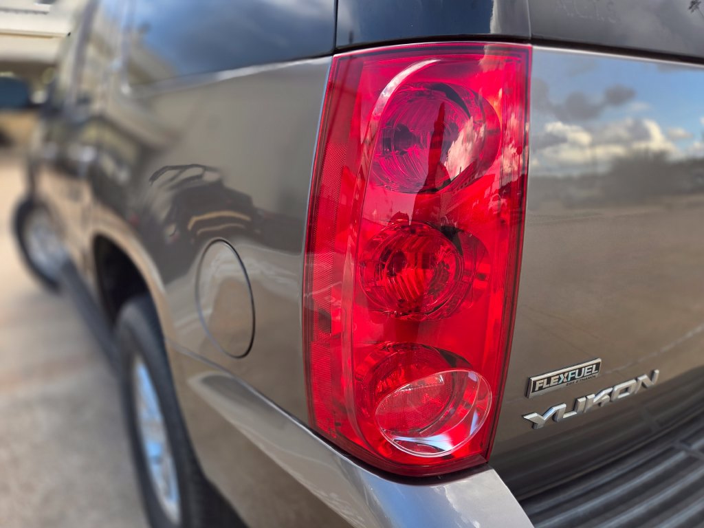 Used 2012 GMC Yukon SLT RWD image 32