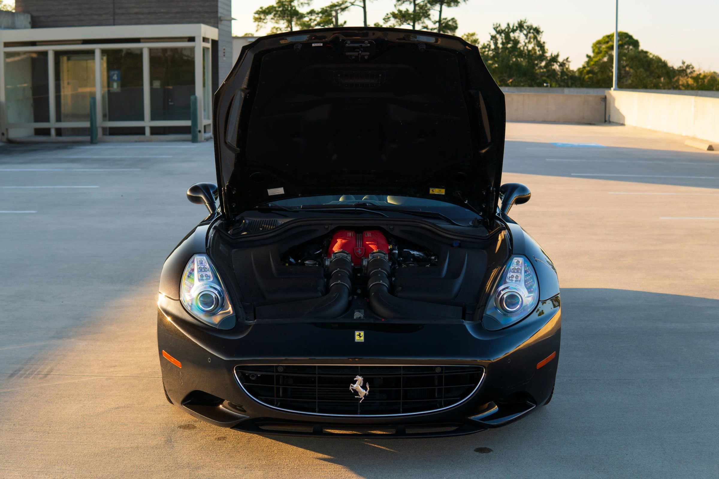 Used 2010 Ferrari California RWD image 19