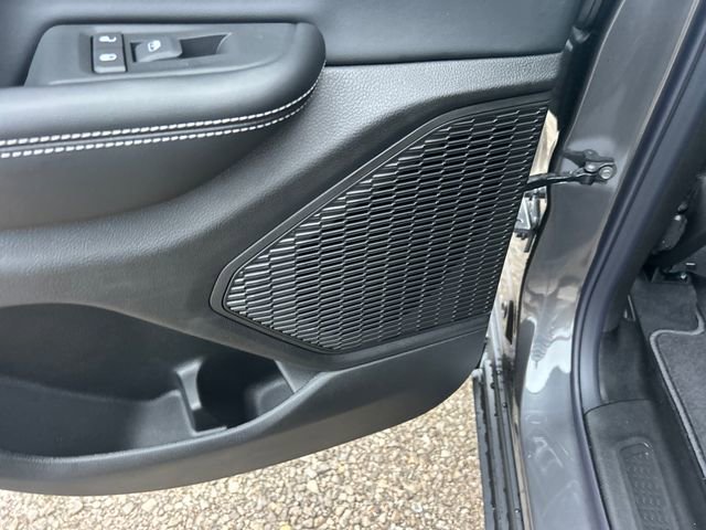 New 2025 Jeep Grand Cherokee Limited w/ Luxury Tech Group II image 40