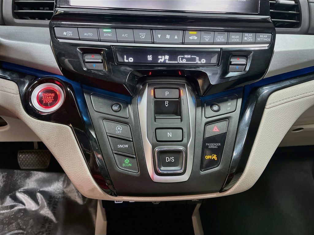Used 2025 Honda Odyssey Touring image 17