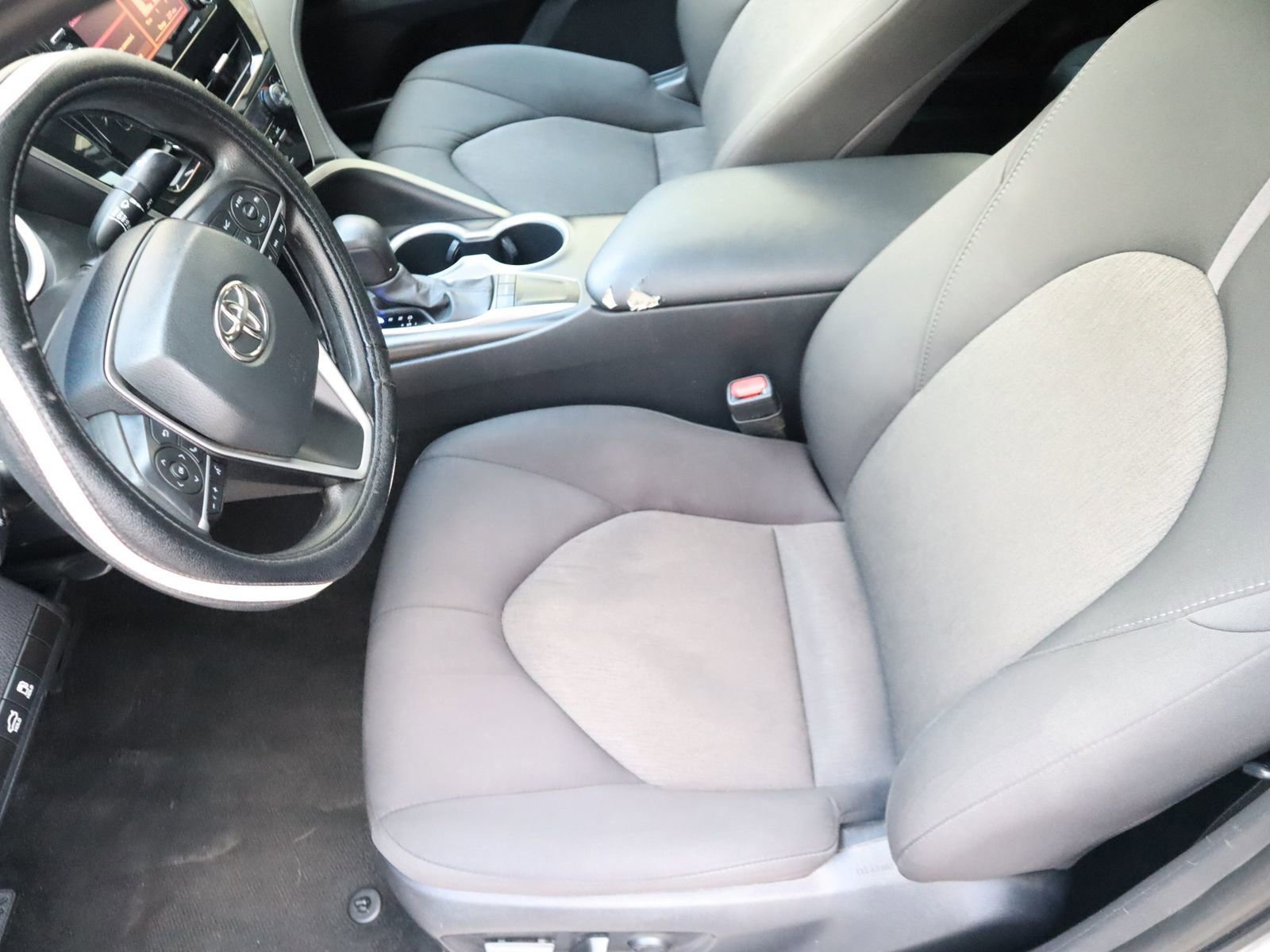 Used 2023 Toyota Camry LE image 29