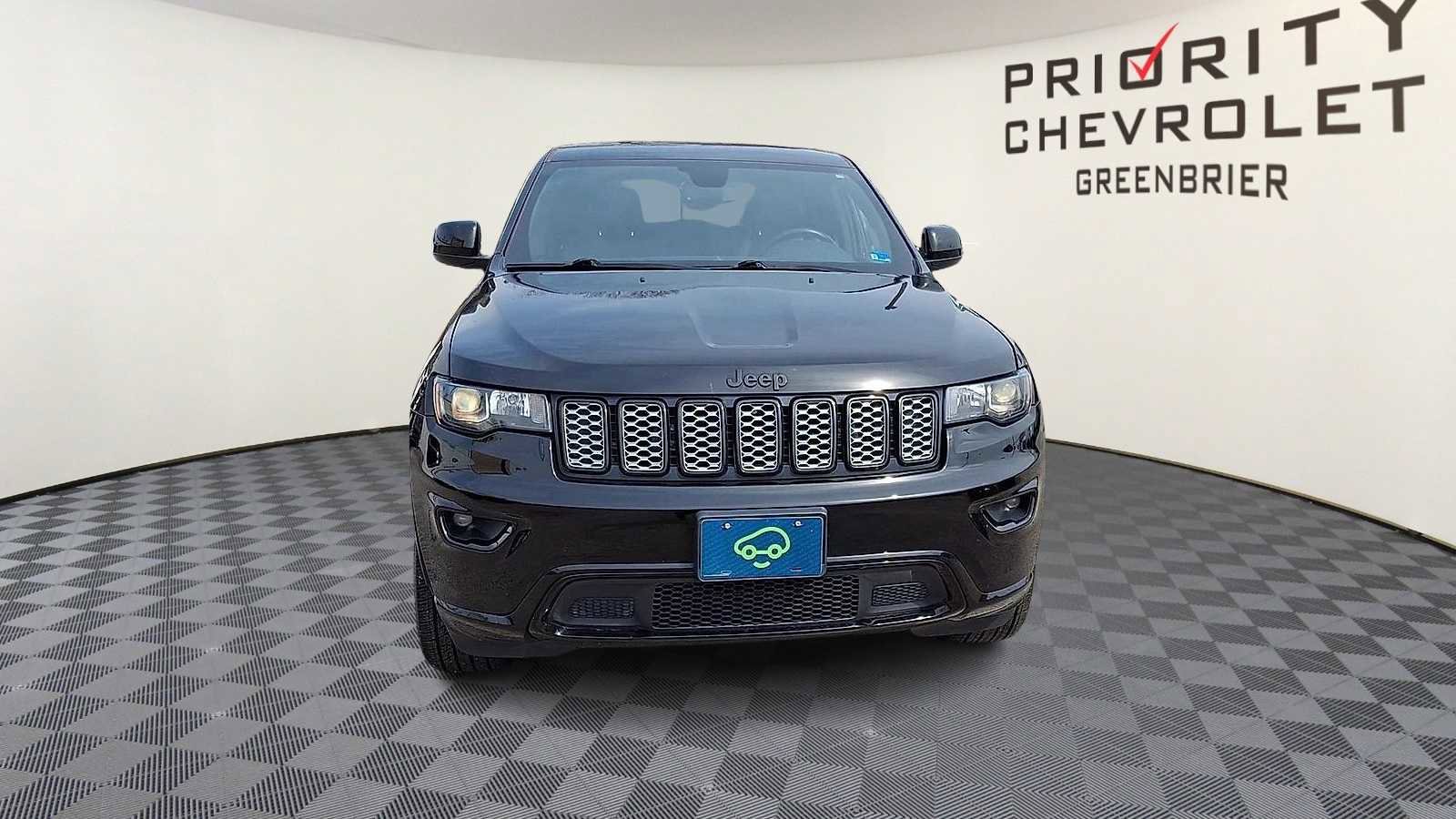 Used 2022 Jeep Grand Cherokee Laredo X image 3