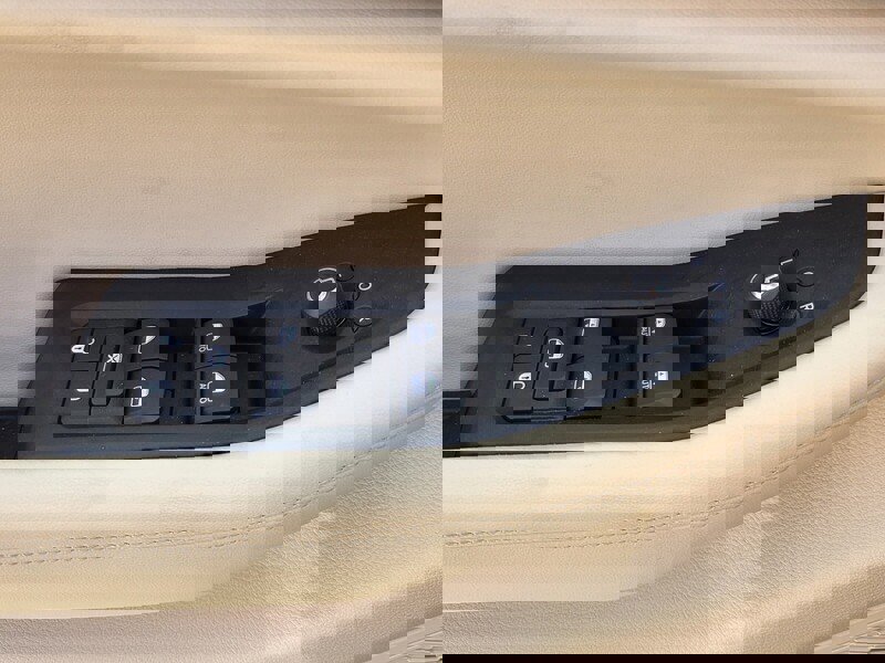 Certified 2025 Jeep Grand Cherokee L Limited image 19