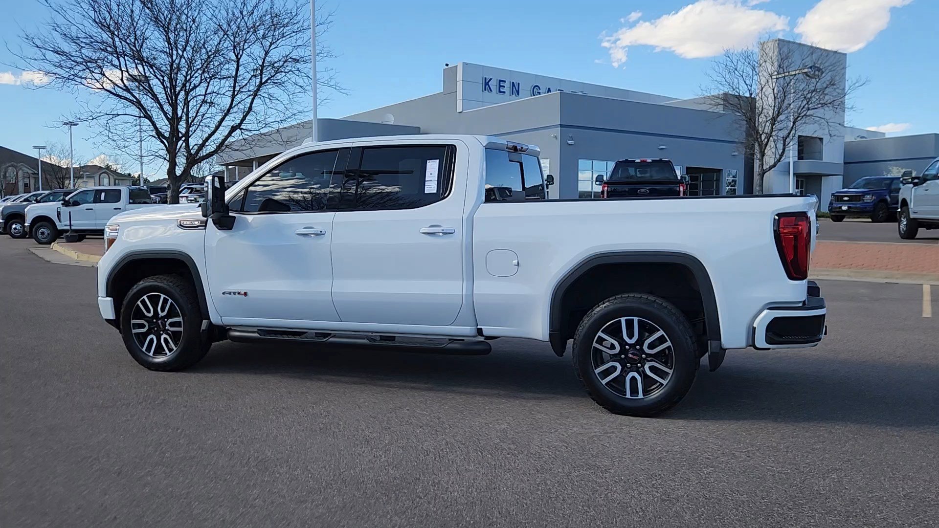 Used 2020 GMC Sierra 1500 AT4 w/ AT4 Premium Package image 23