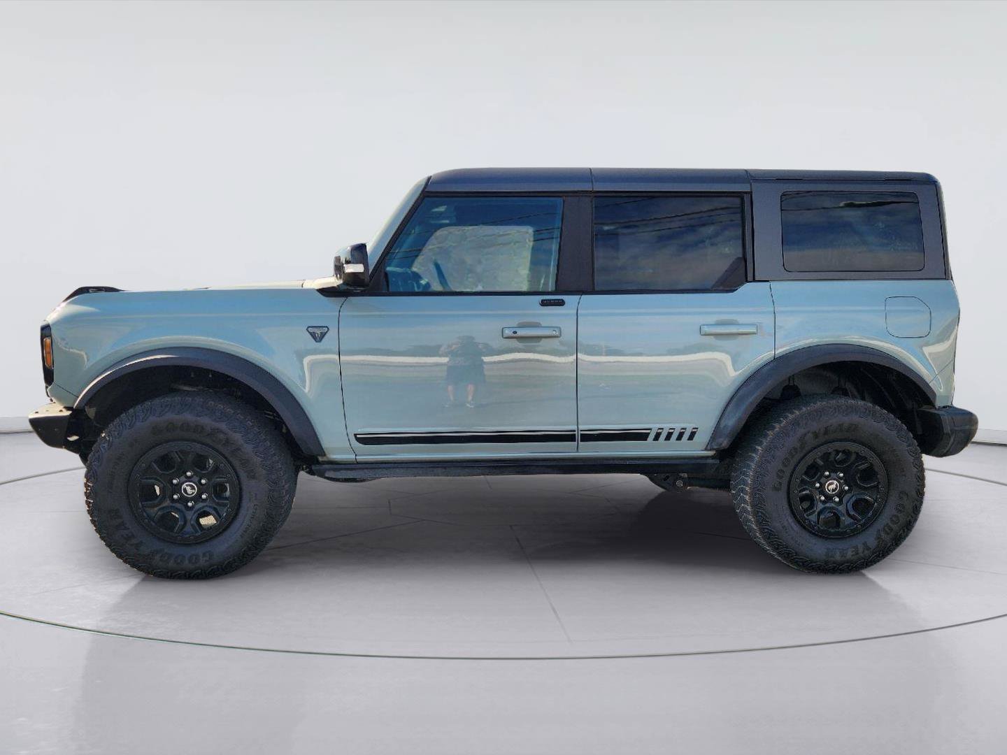 Used 2021 Ford Bronco First Edition AWD/4WD image 4