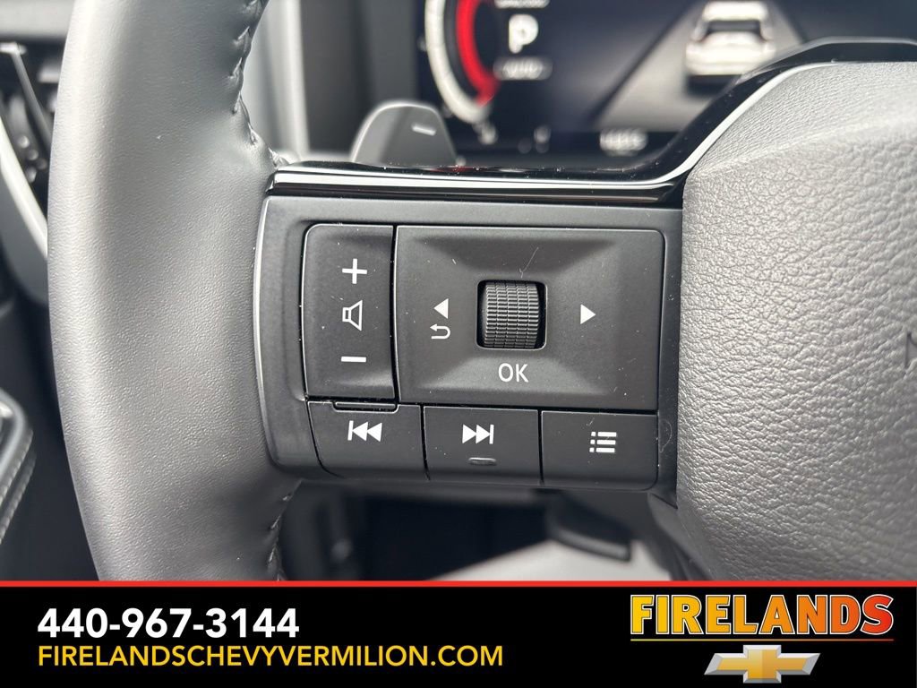 Used 2025 Nissan Rogue SL w/ Tech Package image 18