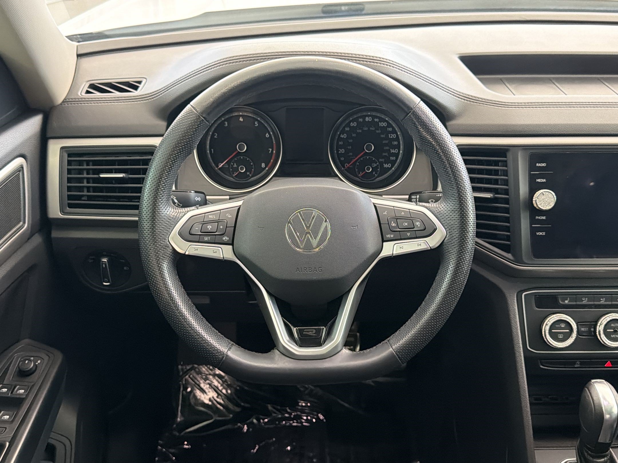 Used 2021 Volkswagen Atlas SE w/ Panoramic Sunroof Package FWD image 11