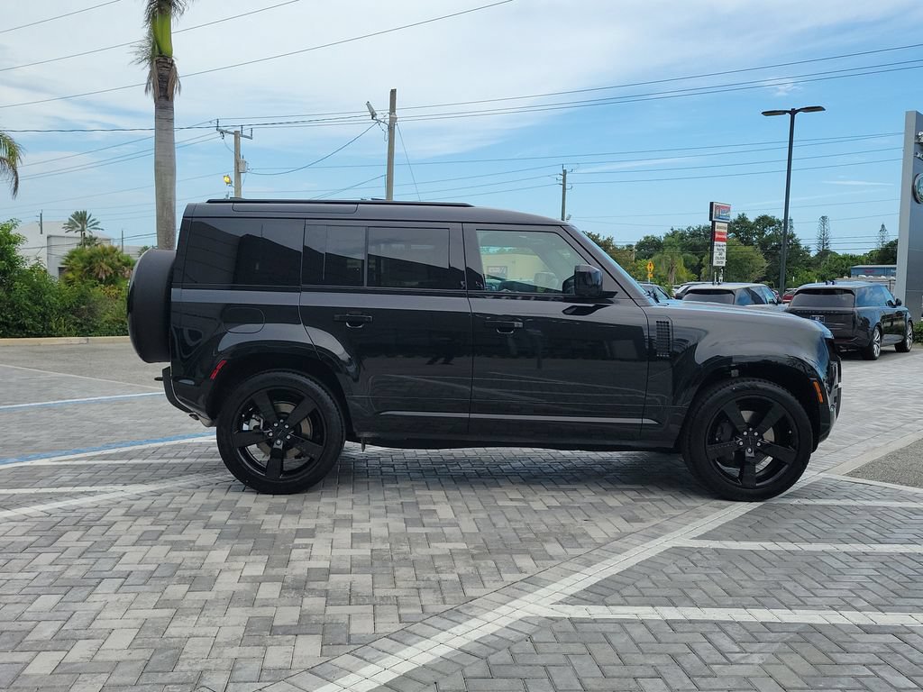 New 2026 Land Rover Defender 110 X-Dynamic SE AWD/4WD image 6