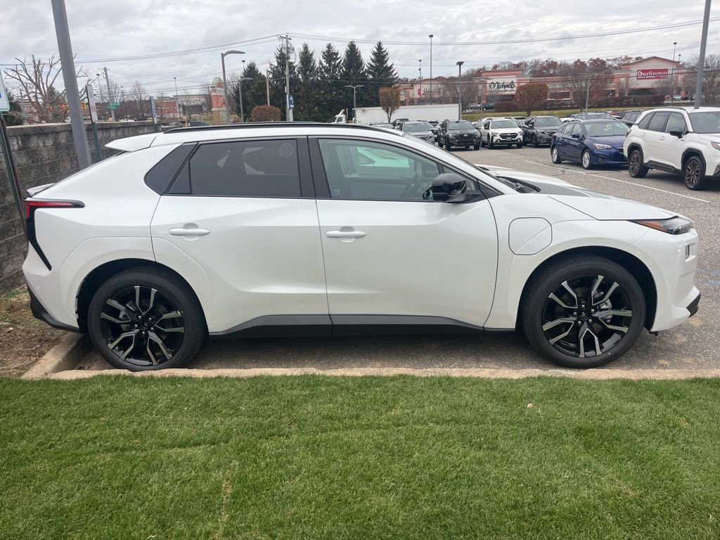 New 2026 Subaru Solterra Limited image 3