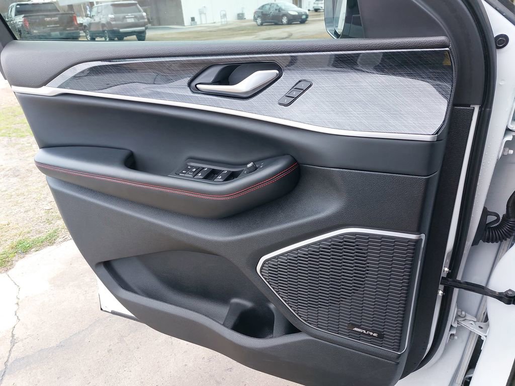 Used 2022 Jeep Grand Cherokee Trailhawk image 23