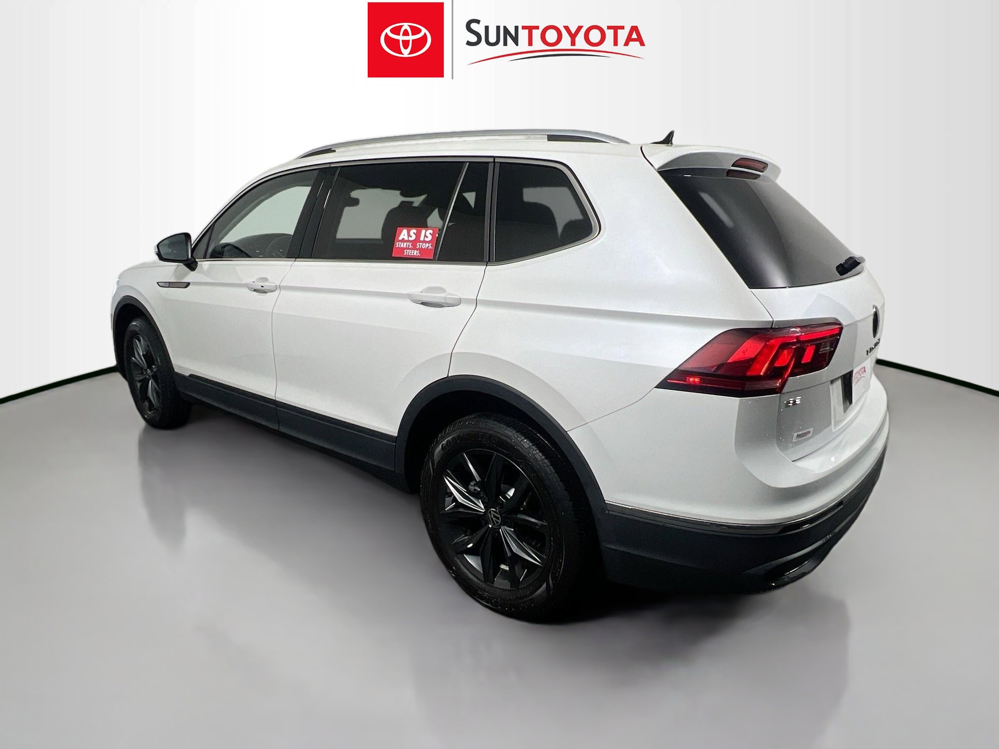 Used 2023 Volkswagen Tiguan SE image 6