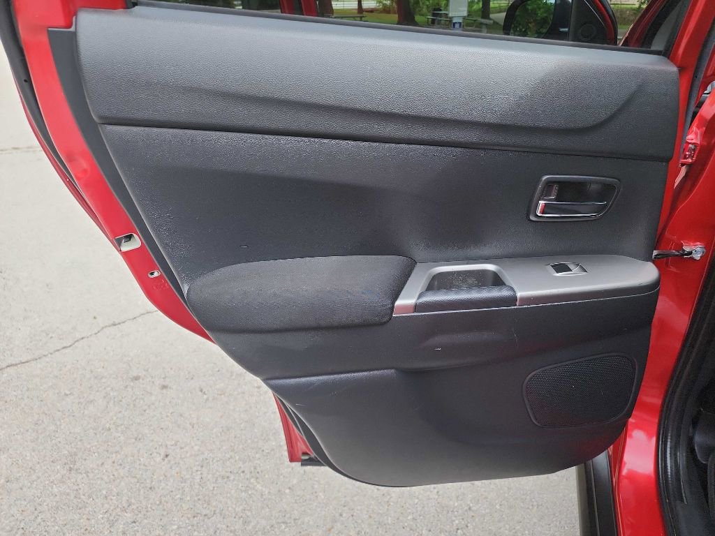 Used 2018 Mitsubishi Outlander Sport LE FWD image 26