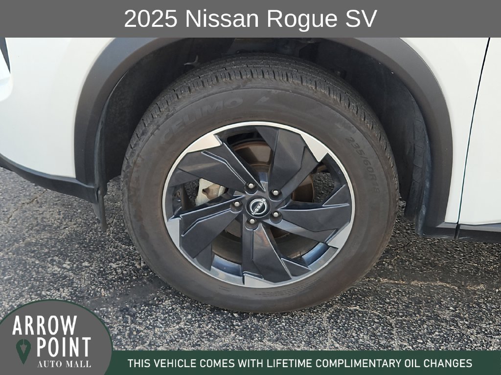 Used 2025 Nissan Rogue SV FWD image 16