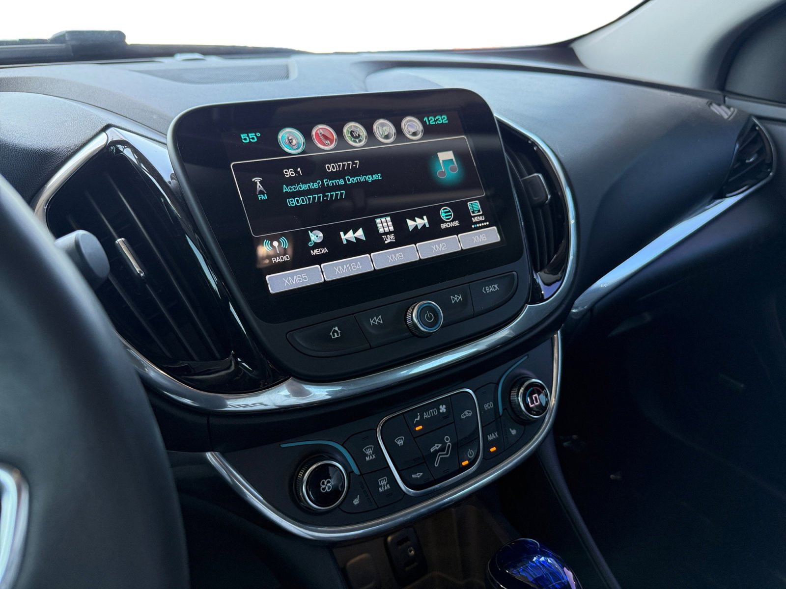 Used 2016 Chevrolet Volt Premier w/ Driver Confidence Package FWD image 15