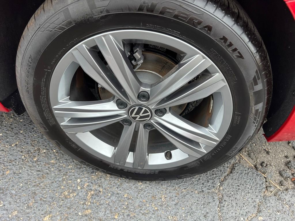 Used 2024 Volkswagen Jetta SE w/ Panoramic Sunroof Package image 41