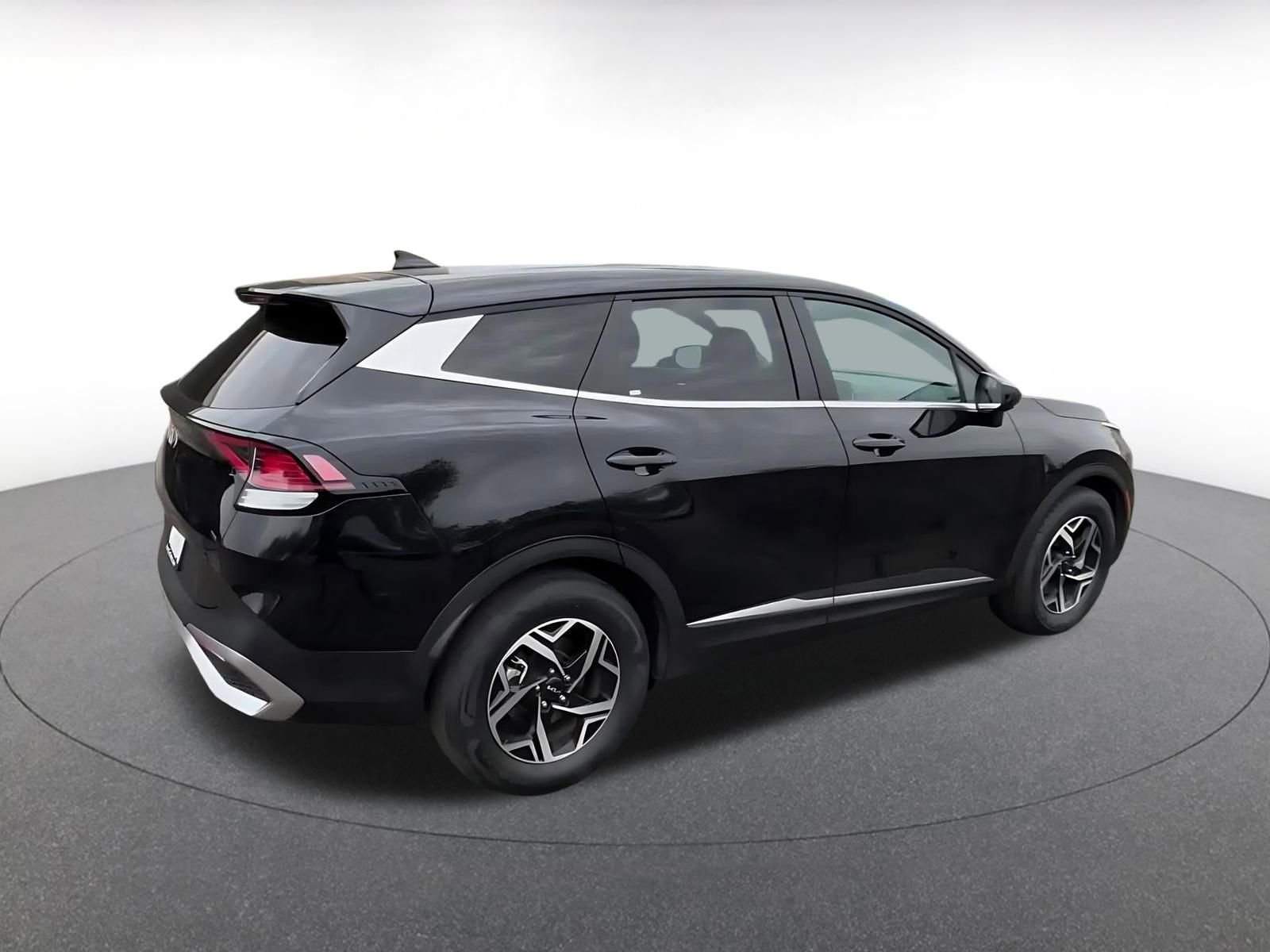 Used 2025 Kia Sportage LX image 15