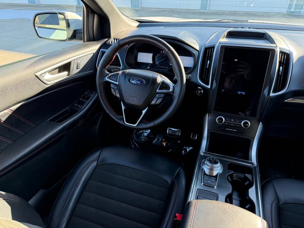 Used 2024 Ford Edge ST-Line AWD/4WD image 25