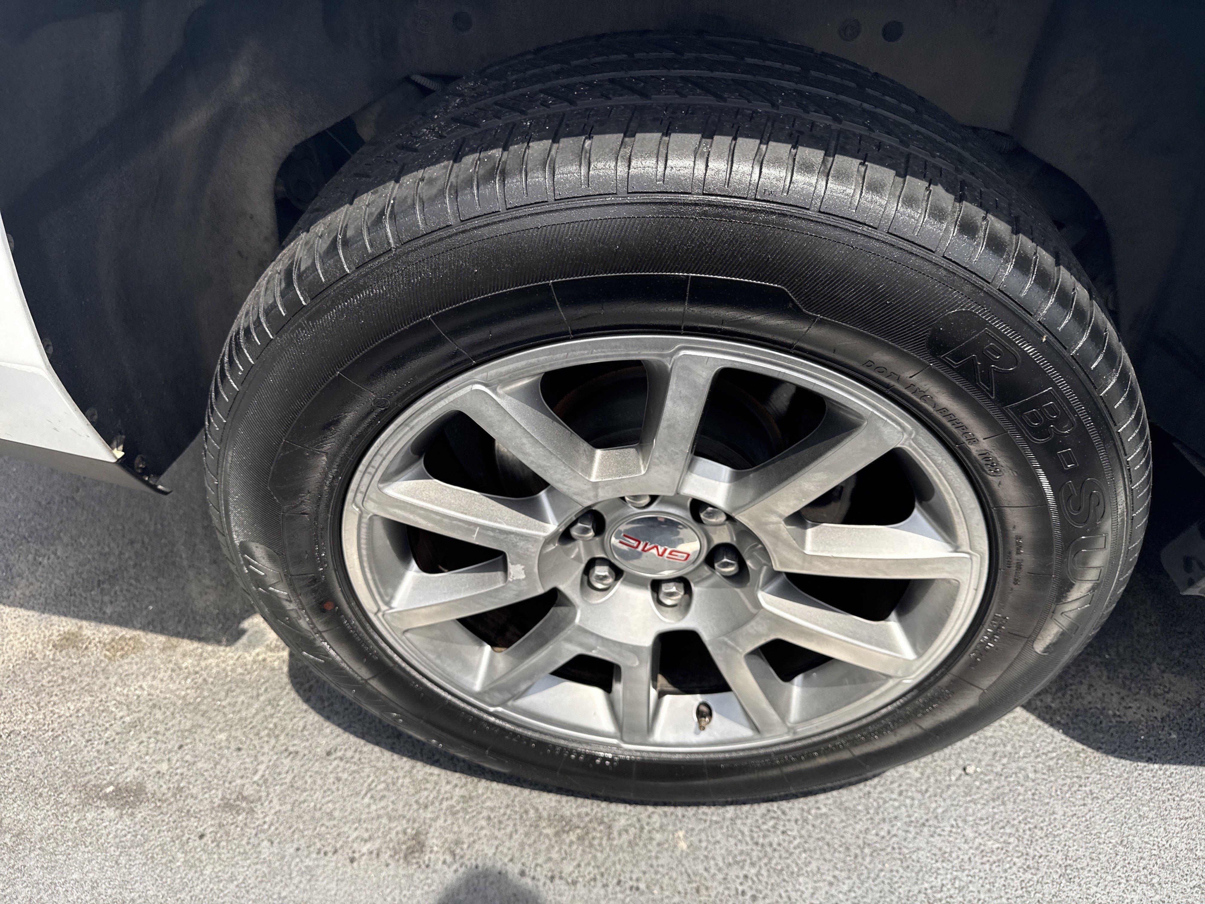 Used 2018 GMC Yukon Denali RWD image 11