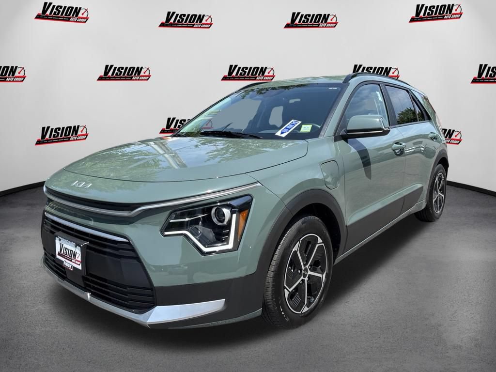Used 2025 Kia Niro EX w/ EX Cold Weather Package FWD 360° Tour