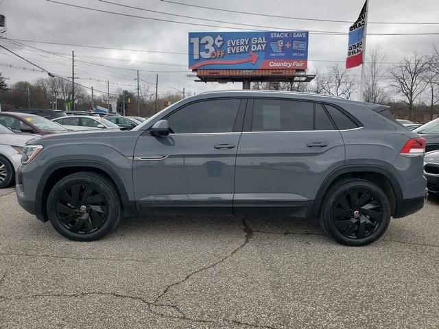 Used 2024 Volkswagen Atlas Cross Sport SE w/ Panoramic Sunroof Package image 7