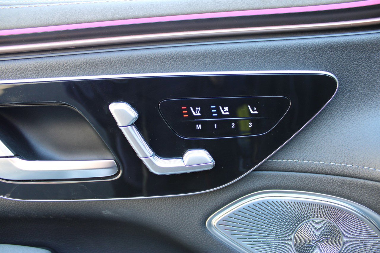 Used 2023 Mercedes-Benz EQS 580 4MATIC SUV image 21