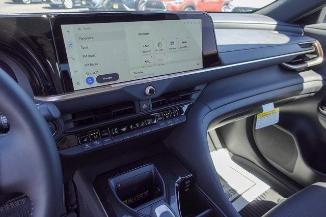 New 2025 Toyota Crown Signia image 22