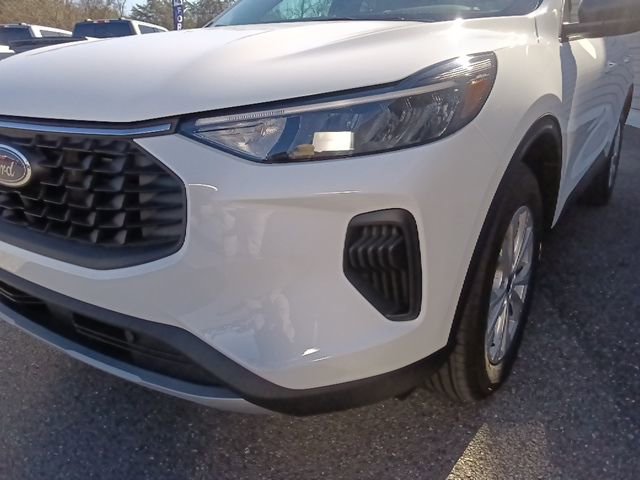 New 2026 Ford Escape Active w/ Cold Weather Package image 9