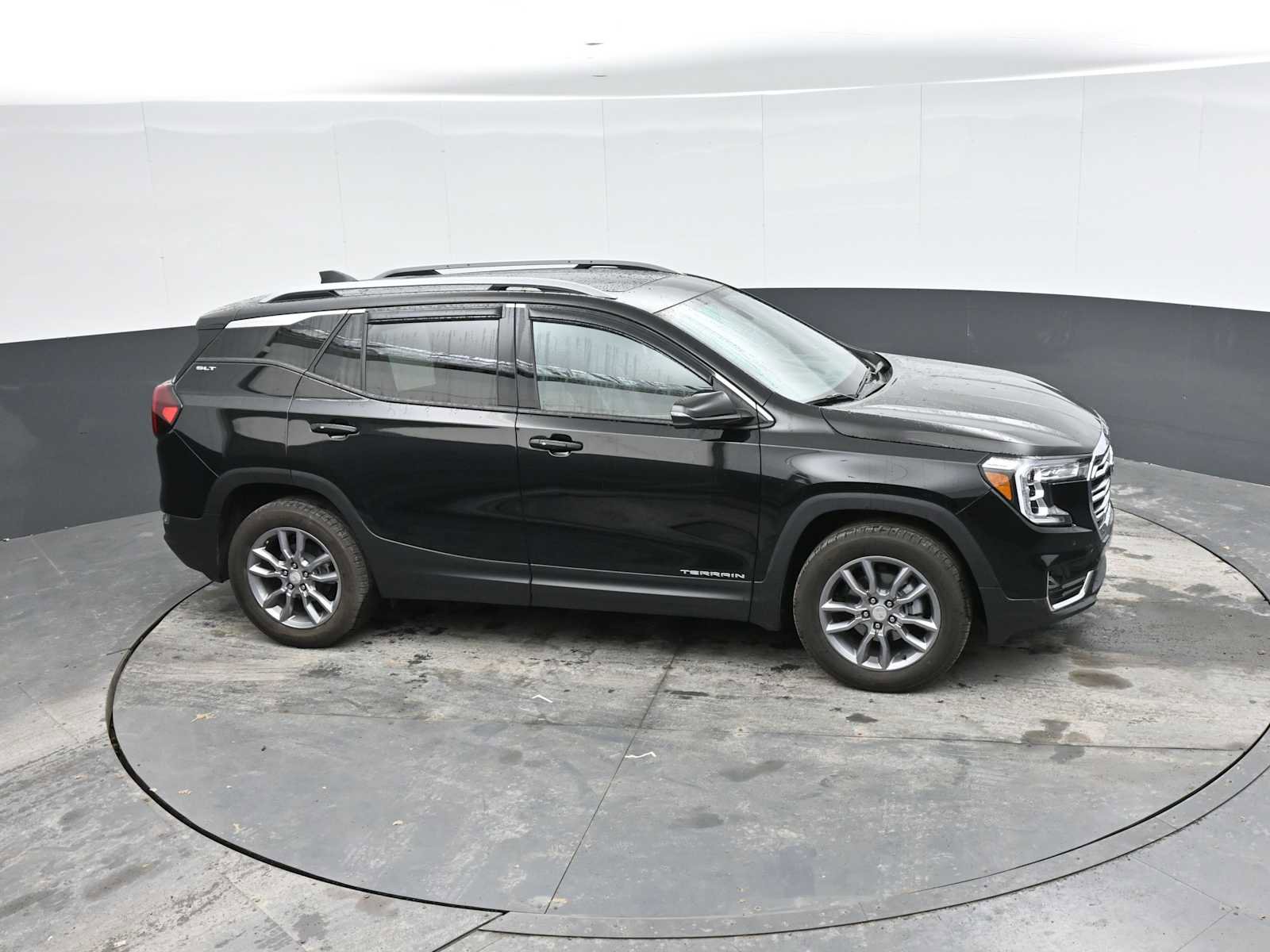 Used 2022 GMC Terrain SLT w/ Infotainment Package II image 17