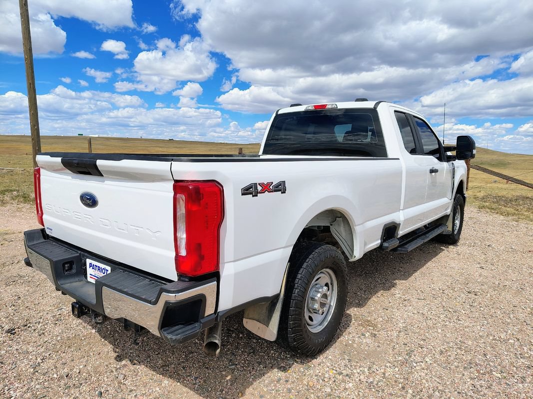 Used 2023 Ford F250 XL w/ Snow Plow/Camper Package AWD/4WD image 5