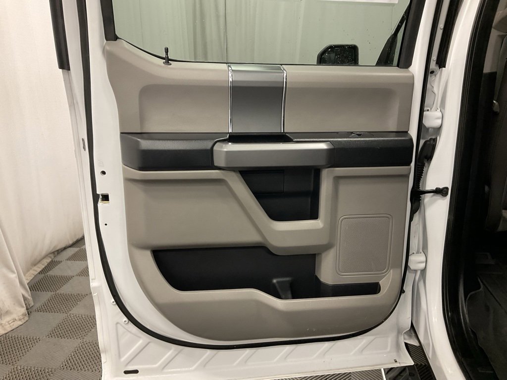 Used 2018 Ford F150 XLT w/ Equipment Group 302A Luxury image 24